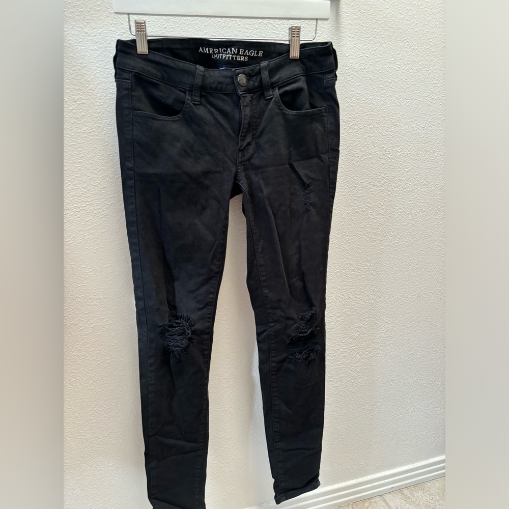 American Eagle Black Ripped Skinny Jeans Size 2